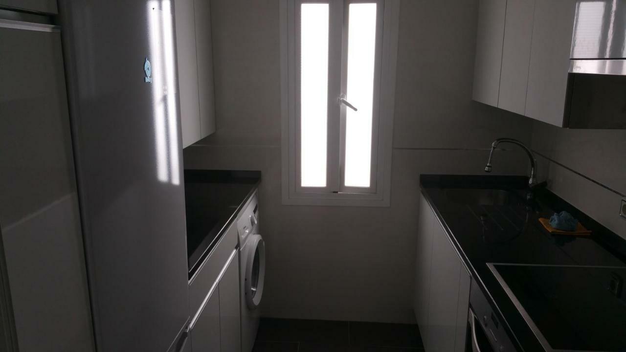 Apartamentos La Vaguada Suites Madrid Esterno foto