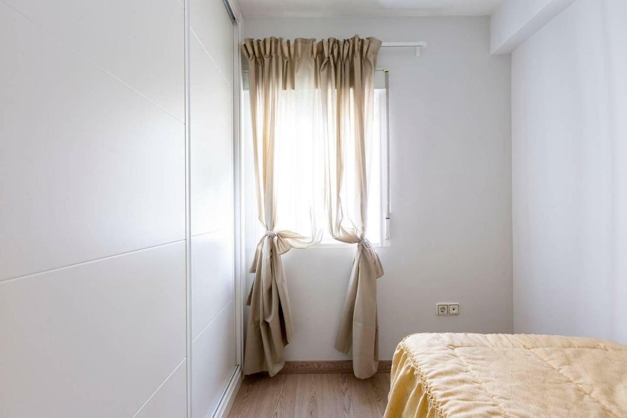 Apartamentos La Vaguada Suites Madrid Esterno foto